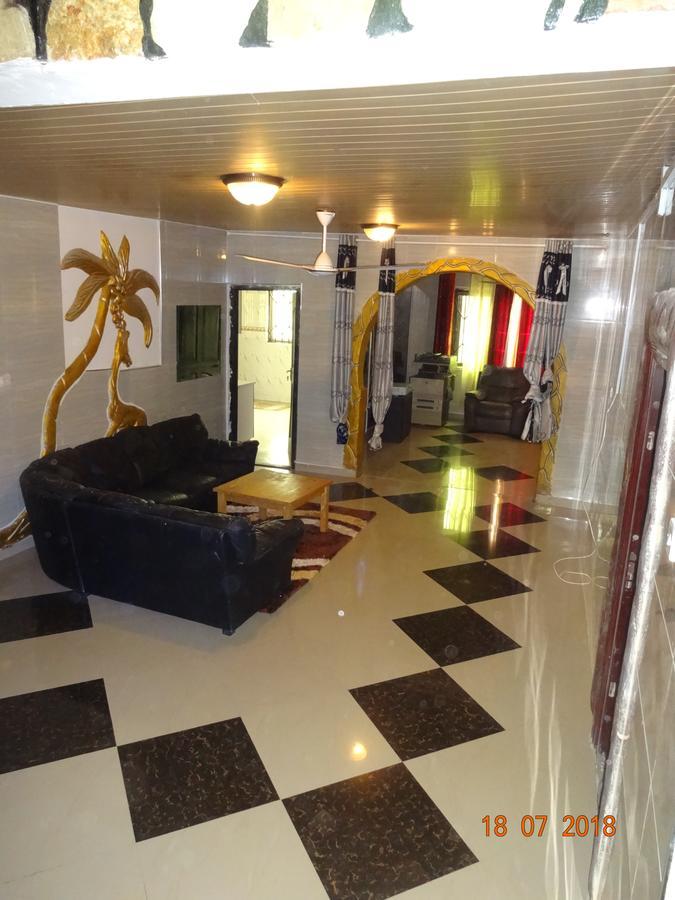 Nordik Palace Bed & Breakfast Tema Exterior photo