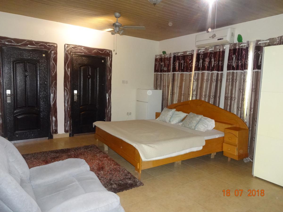 Nordik Palace Bed & Breakfast Tema Exterior photo